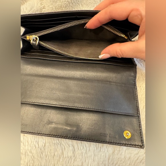 Miu Miu Brown Croc Embossed Wallet - Picture 12 of 15